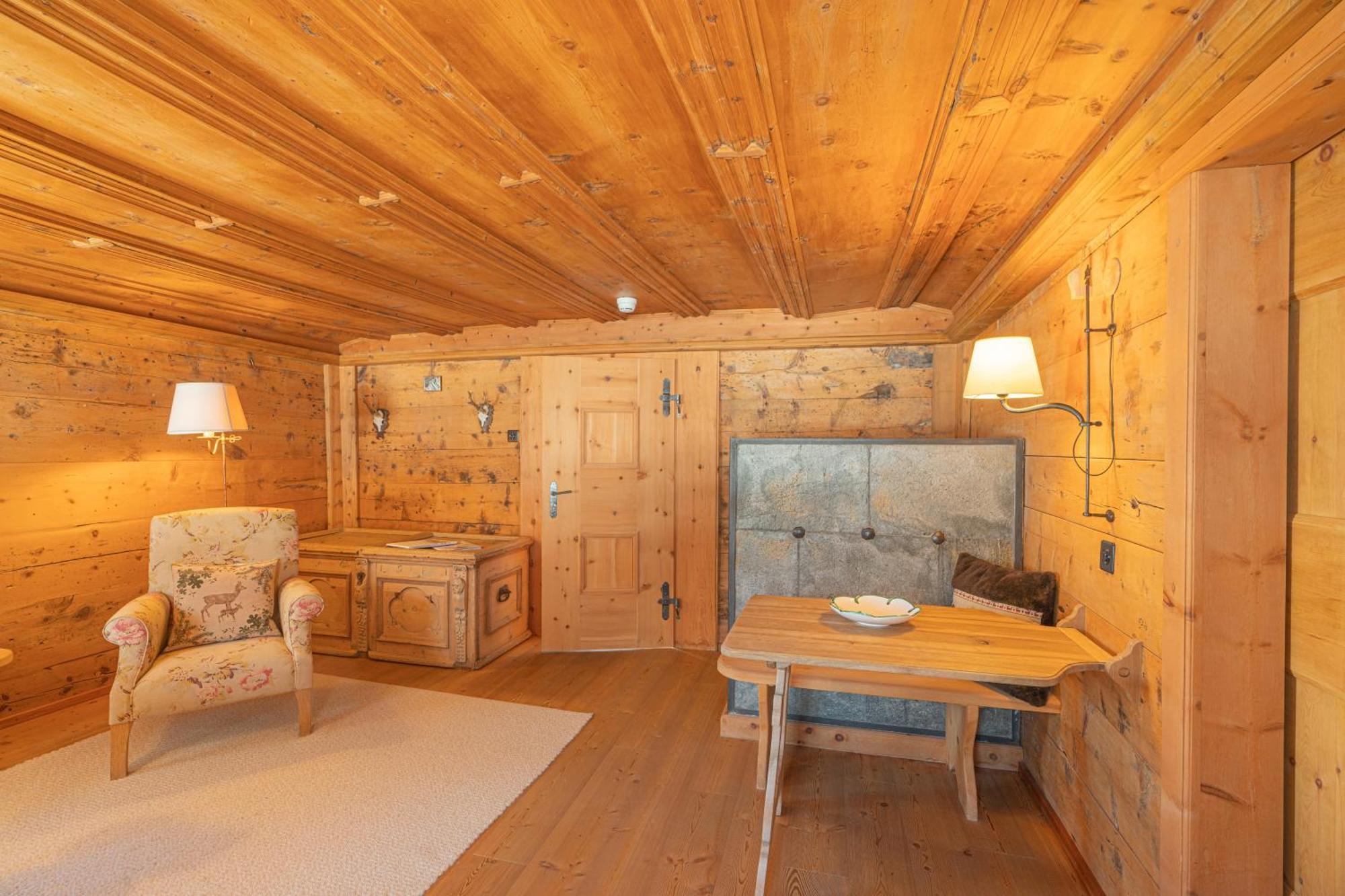 Gasthaus & Hotel Berninahaus Pontresina Habitación foto