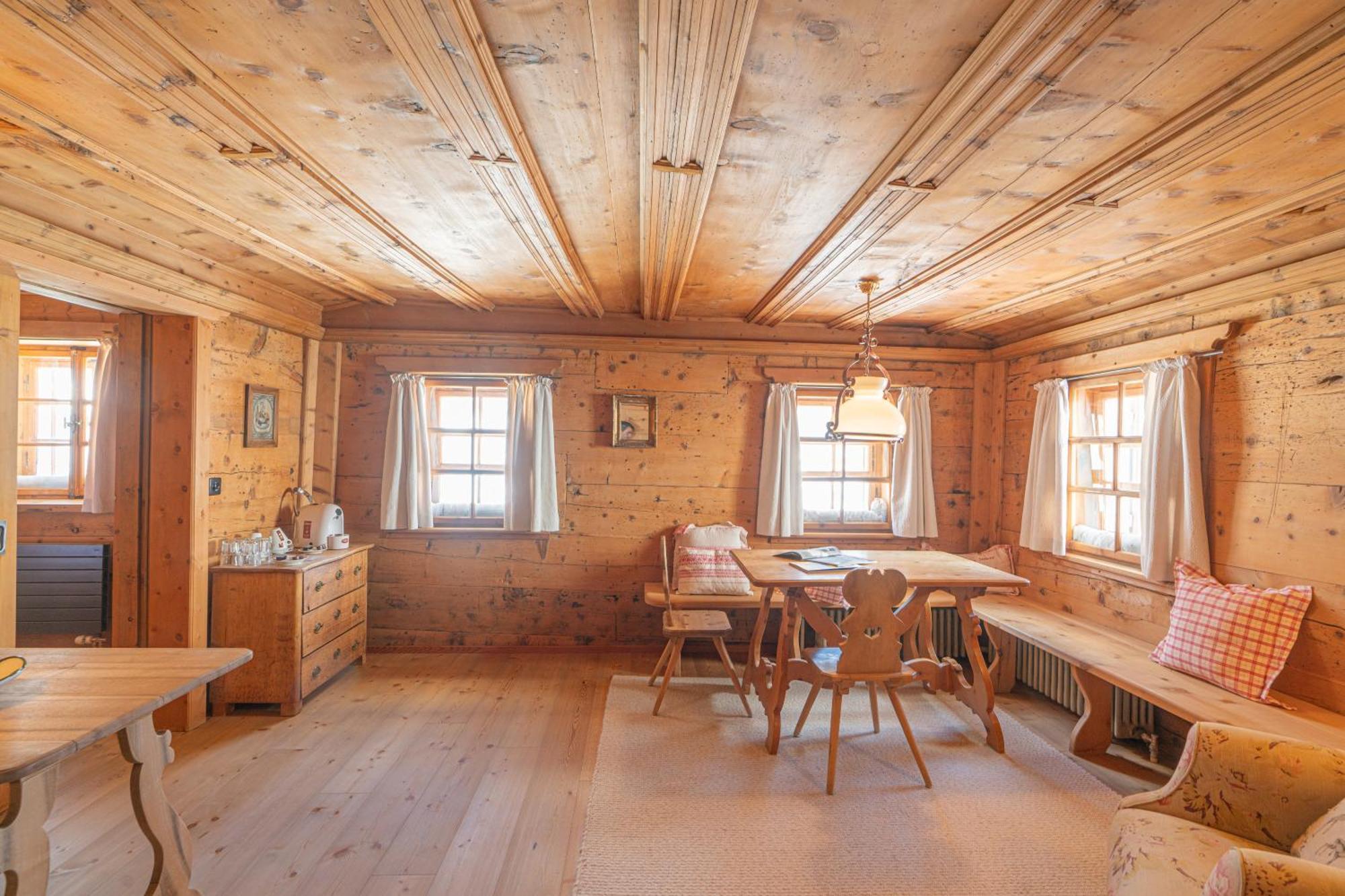 Gasthaus & Hotel Berninahaus Pontresina Habitación foto