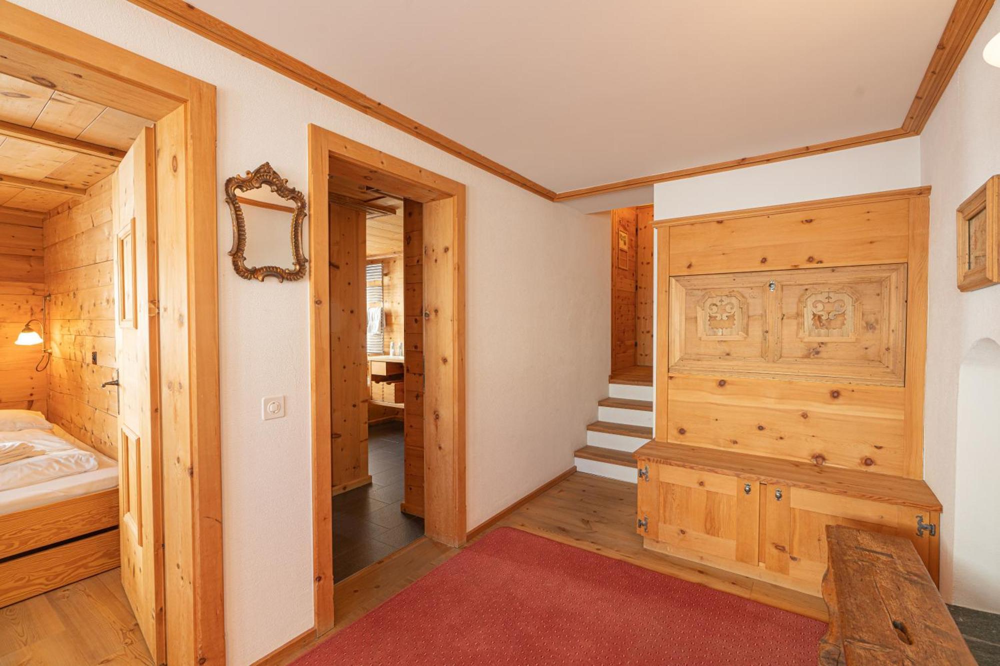 Gasthaus & Hotel Berninahaus Pontresina Habitación foto